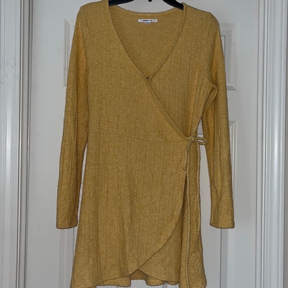 O’Neill Women’s Knit Wrap Dress - Size M - Color Mimosa - See description - NWOT - Picture 3 of 3